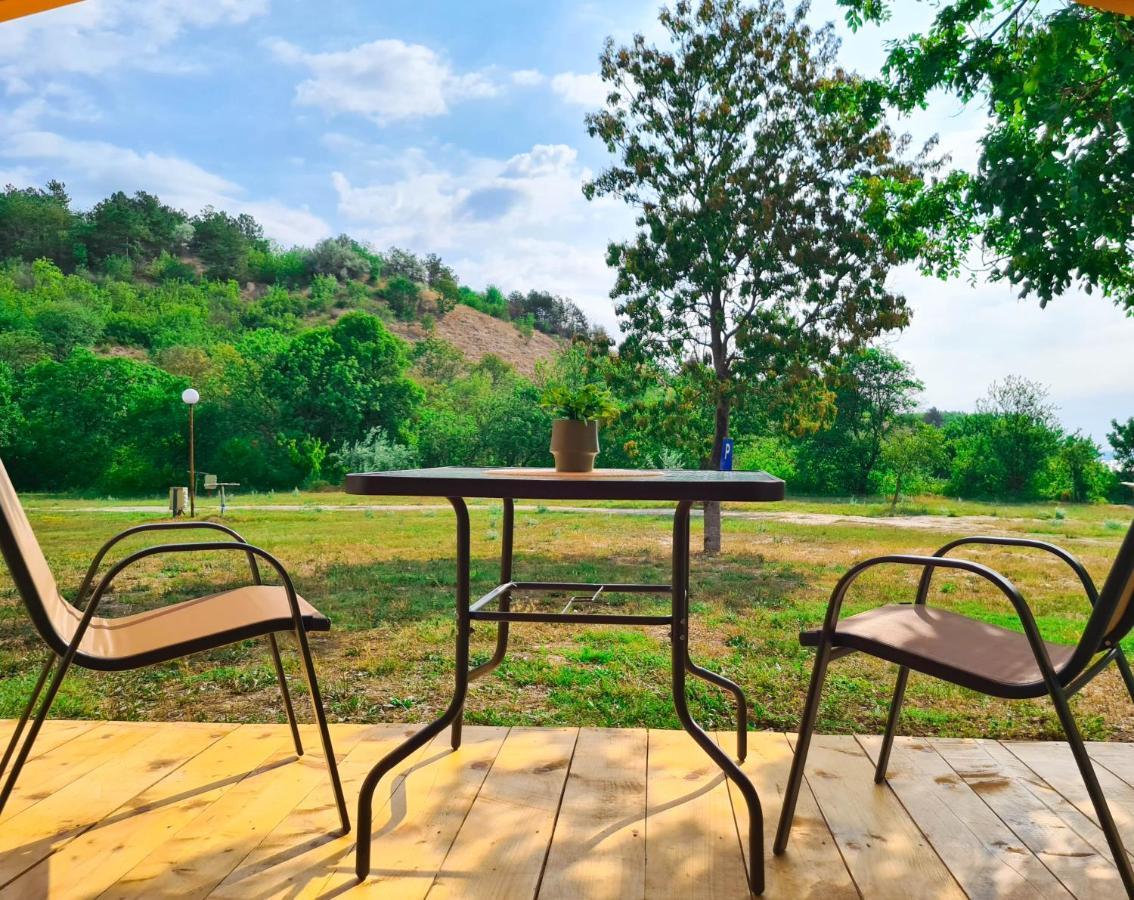 Divoto Glamping Hotel Baltsjik Buitenkant foto