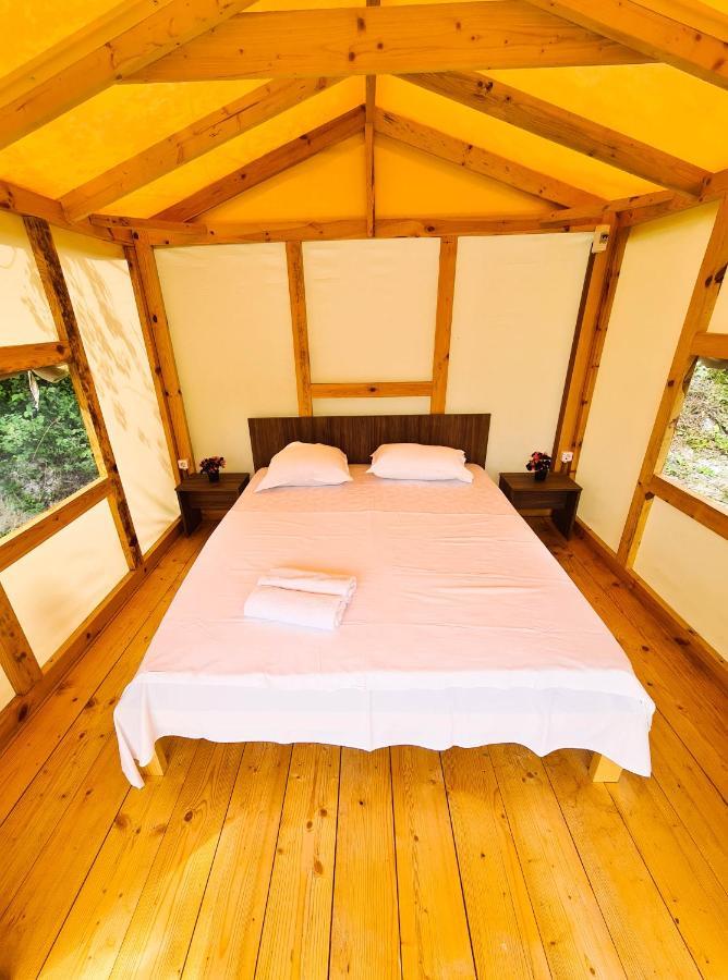 Divoto Glamping Hotel Baltsjik Buitenkant foto