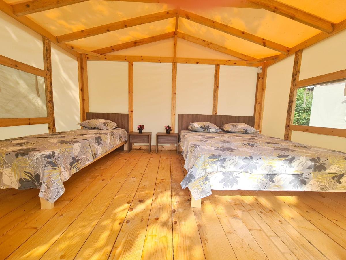 Divoto Glamping Hotel Baltsjik Buitenkant foto