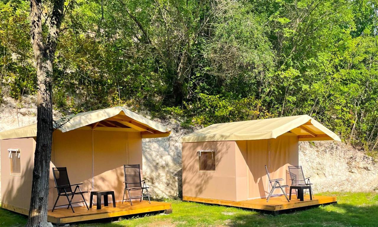 Divoto Glamping Hotel Baltsjik Buitenkant foto